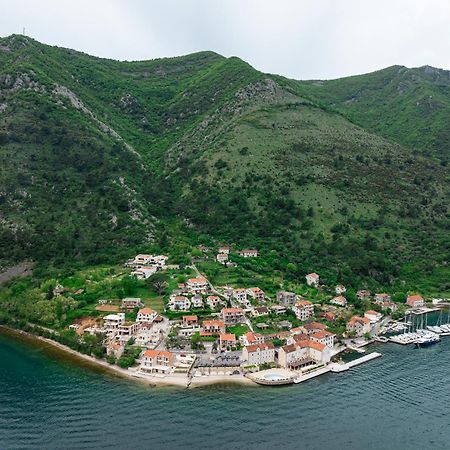 Hotel Bokeljski Dvori Котор Экстерьер фото