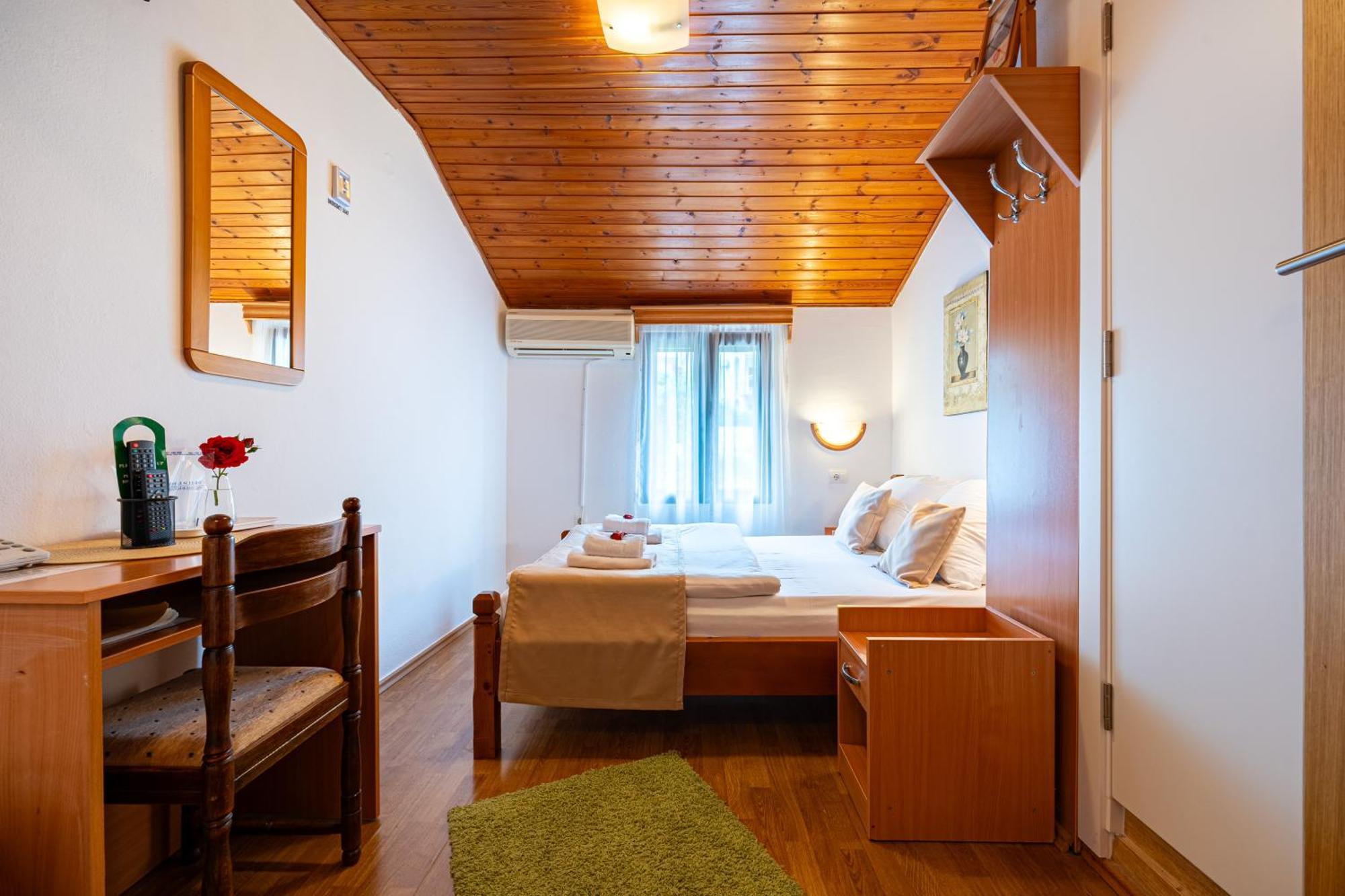 Hotel Bokeljski Dvori Котор Номер фото