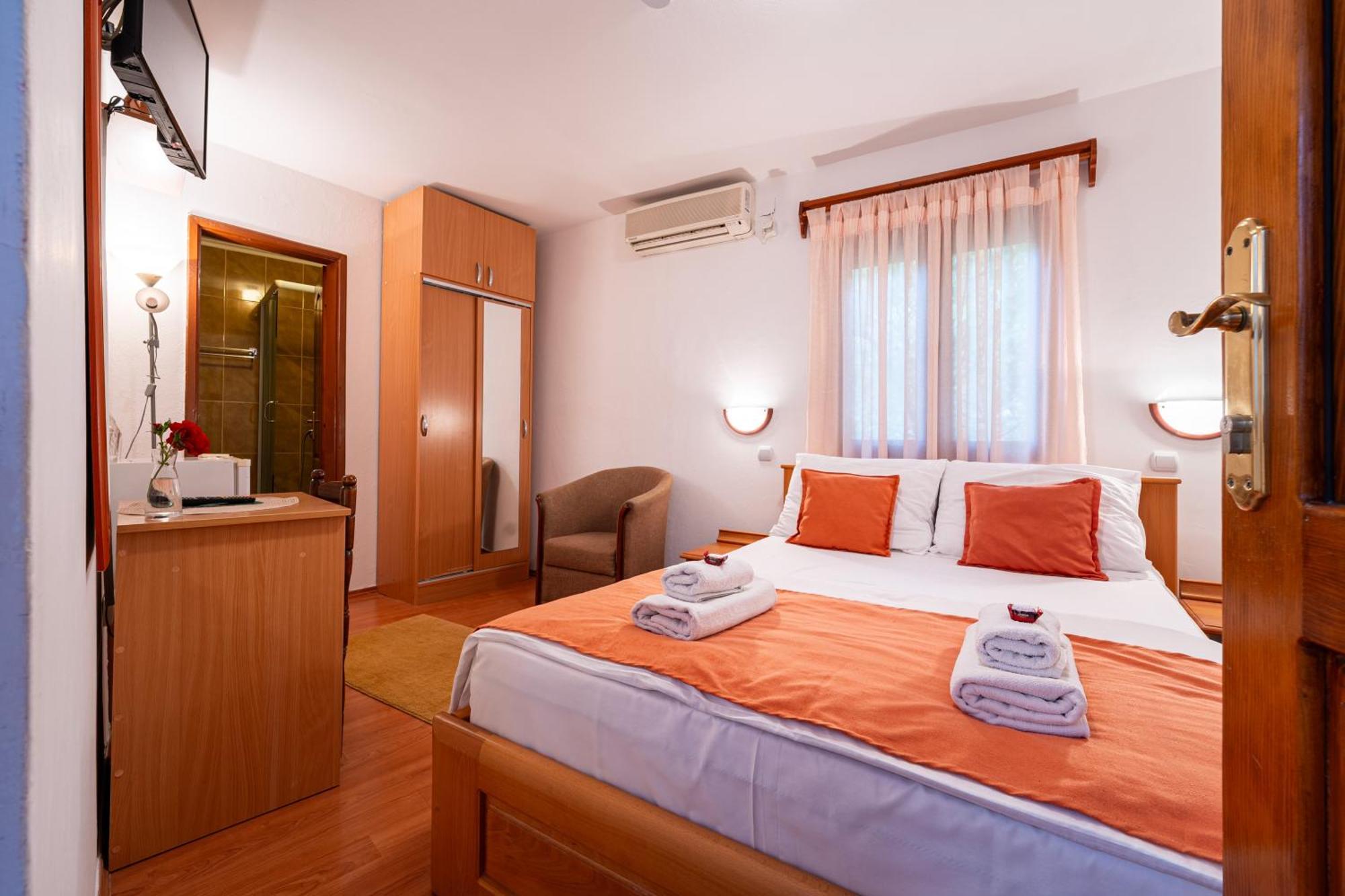 Hotel Bokeljski Dvori Котор Экстерьер фото