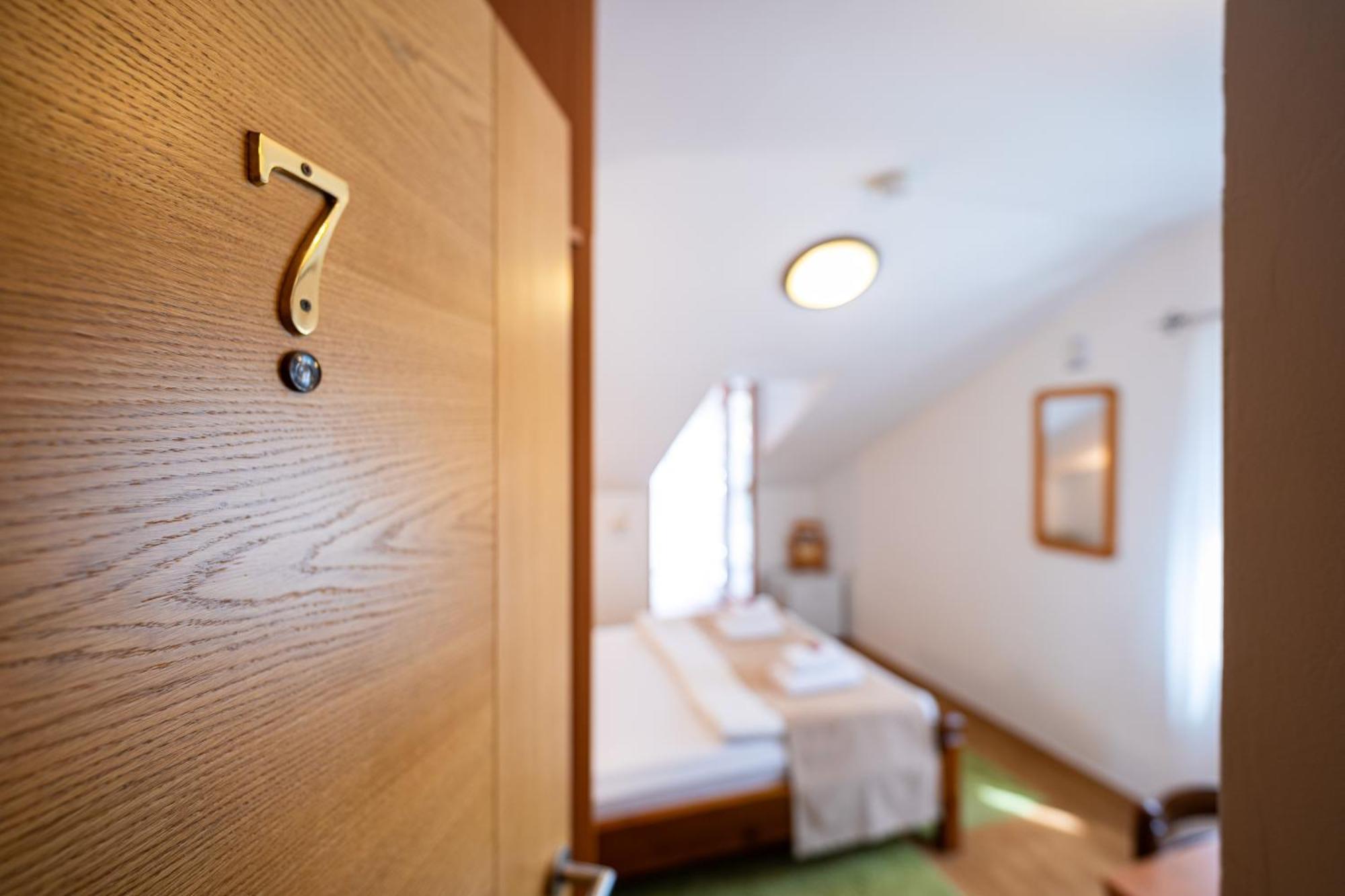 Hotel Bokeljski Dvori Котор Номер фото