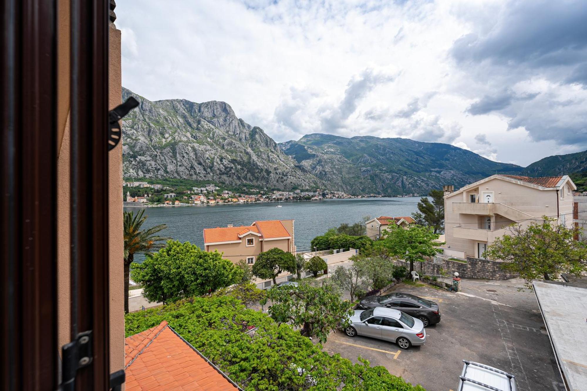 Hotel Bokeljski Dvori Котор Экстерьер фото