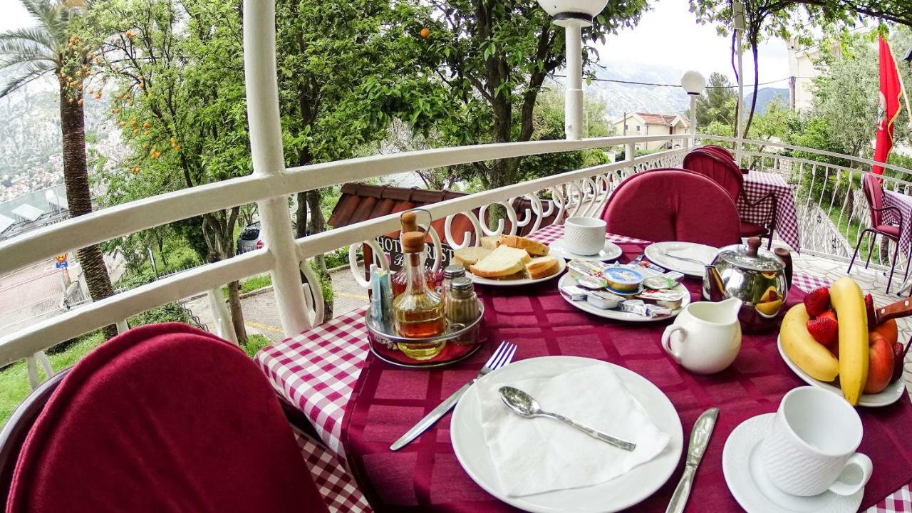 Hotel Bokeljski Dvori Котор Экстерьер фото